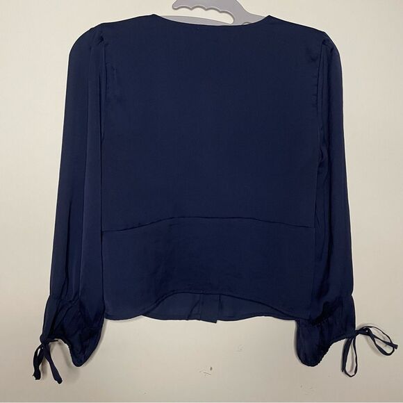 AEO Blue Satin V Neck 3/4 Sleeve Button Boho Renaissance Crop Top XS - Picture 4 of 9
